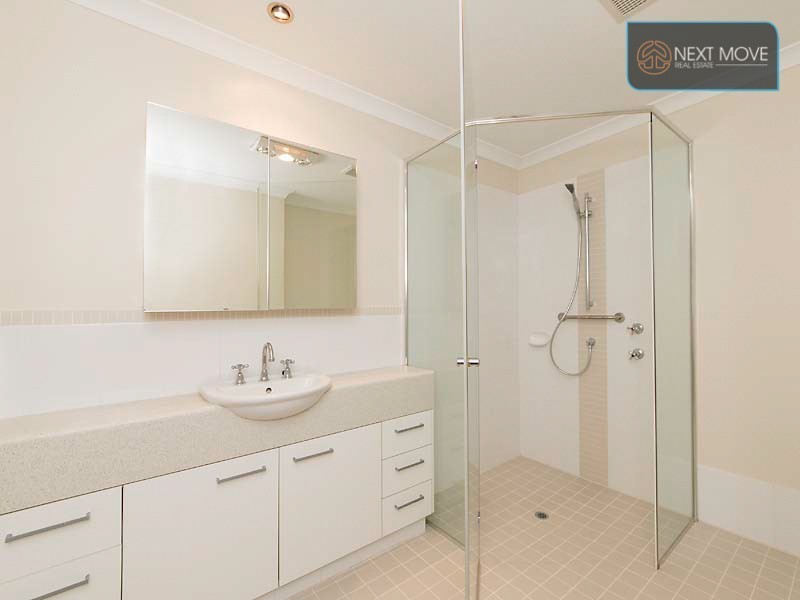 24/84 Foley Village, Collick Street, Hilton WA 6163