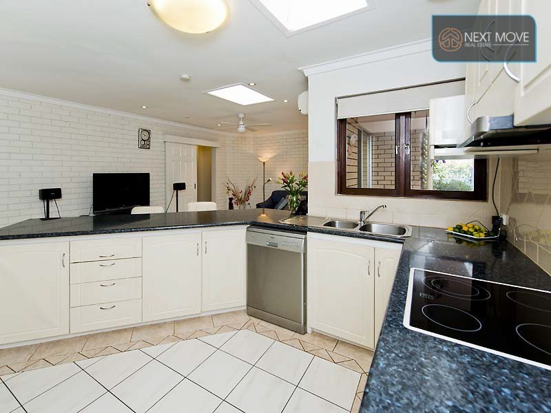 23 Engler St, Booragoon WA 6154
