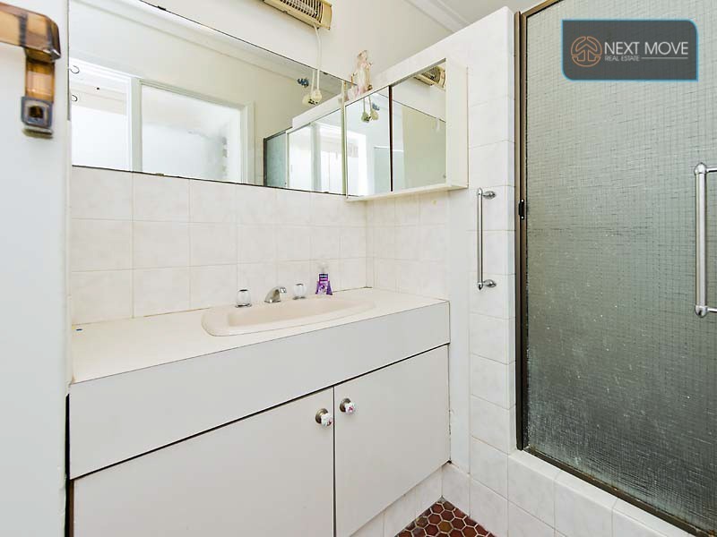 23 Engler St, Booragoon WA 6154