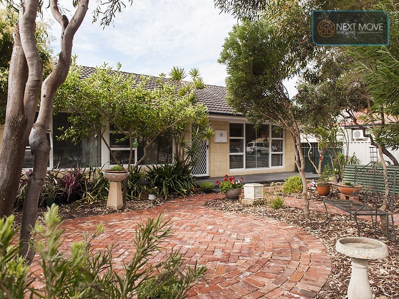 18 Radney St, Willagee WA 6156