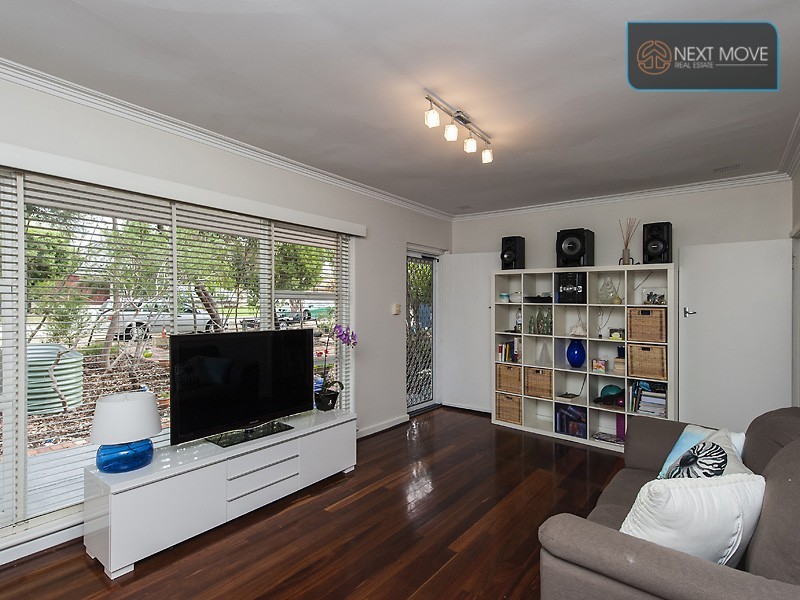 18 Radney St, Willagee WA 6156