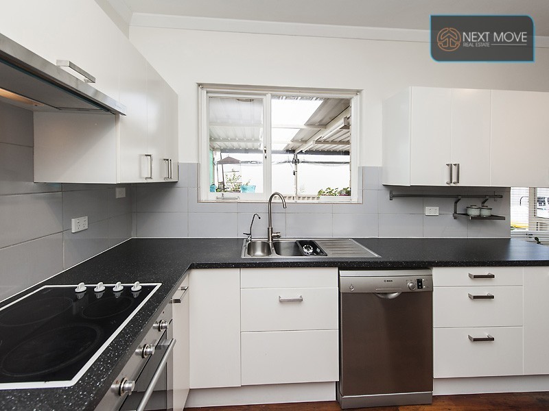 18 Radney St, Willagee WA 6156