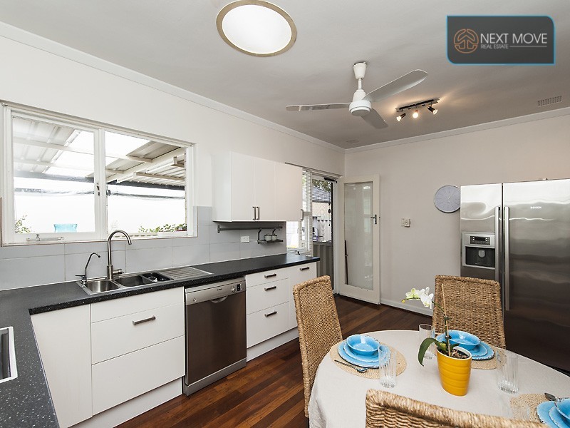 18 Radney St, Willagee WA 6156