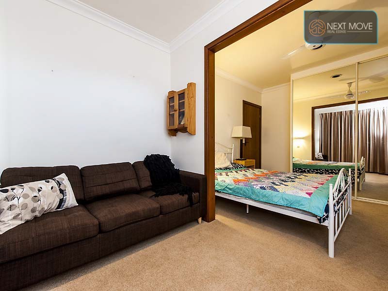 298 Hamilton Rd, Spearwood WA 6163