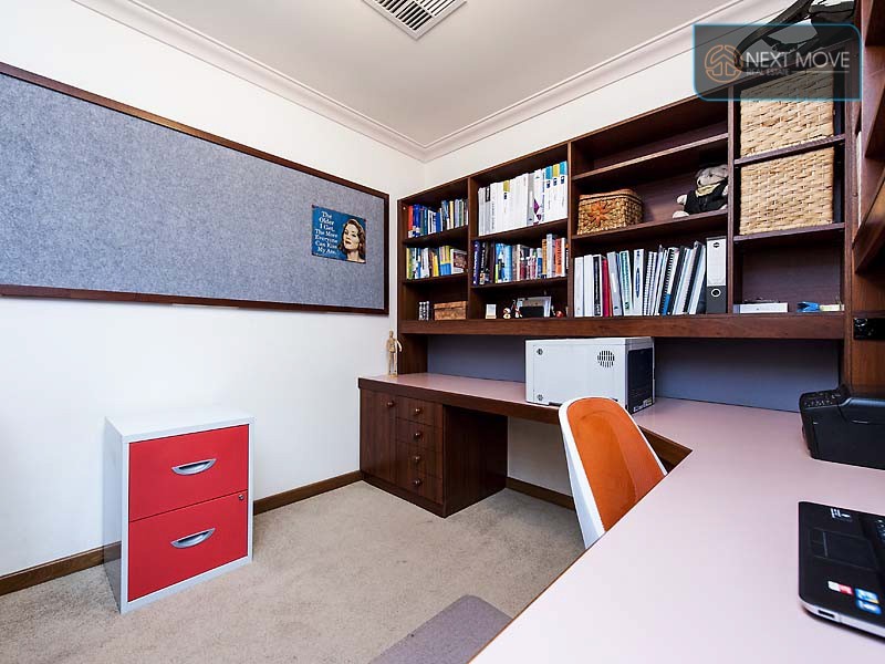 298 Hamilton Rd, Spearwood WA 6163