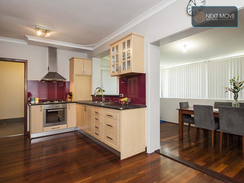 9 Moorhouse St, Willagee WA 6156