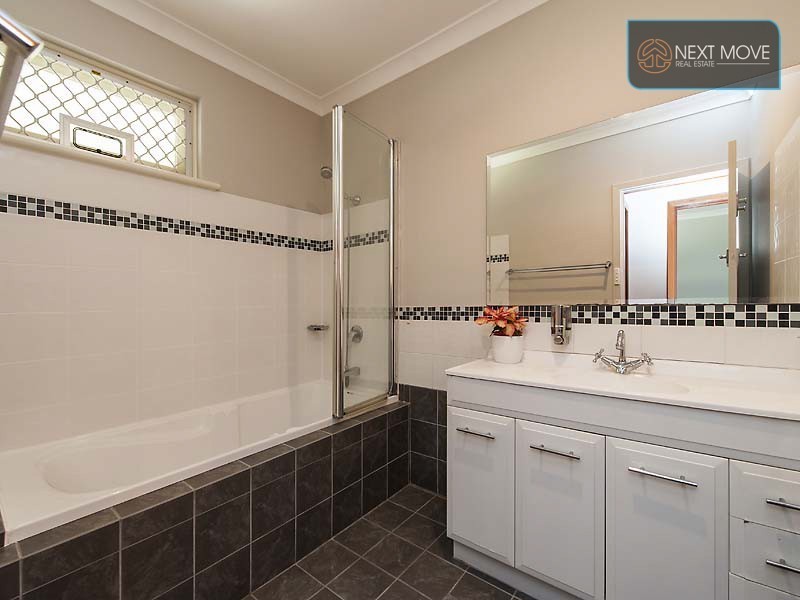 9 Moorhouse St, Willagee WA 6156