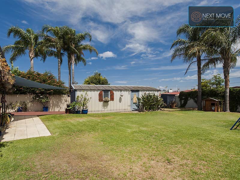 9 Moorhouse St, Willagee WA 6156