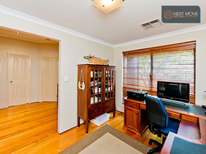 10 Finney Street, Willagee WA 6156