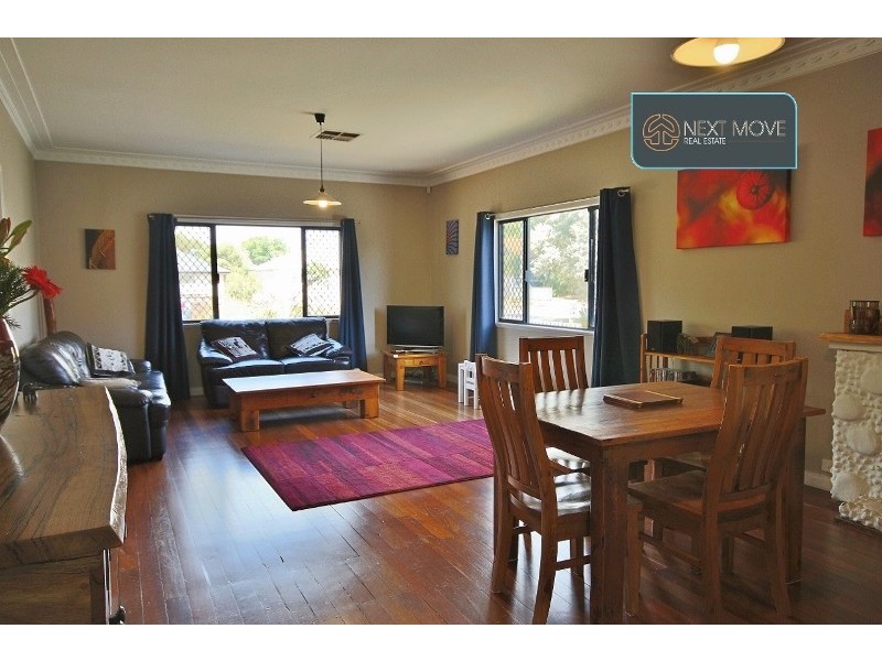8 Dunford St, Willagee WA 6156
