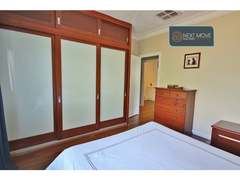 8 Dunford St, Willagee WA 6156