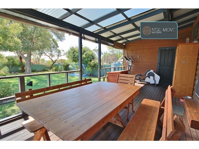 8 Dunford St, Willagee WA 6156