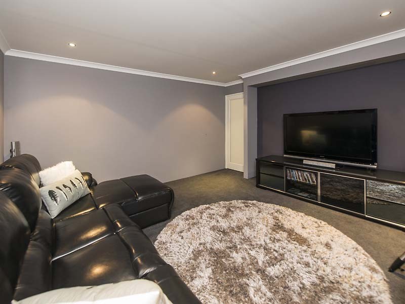 135 Clontarf Road, Hamilton Hill WA 6163