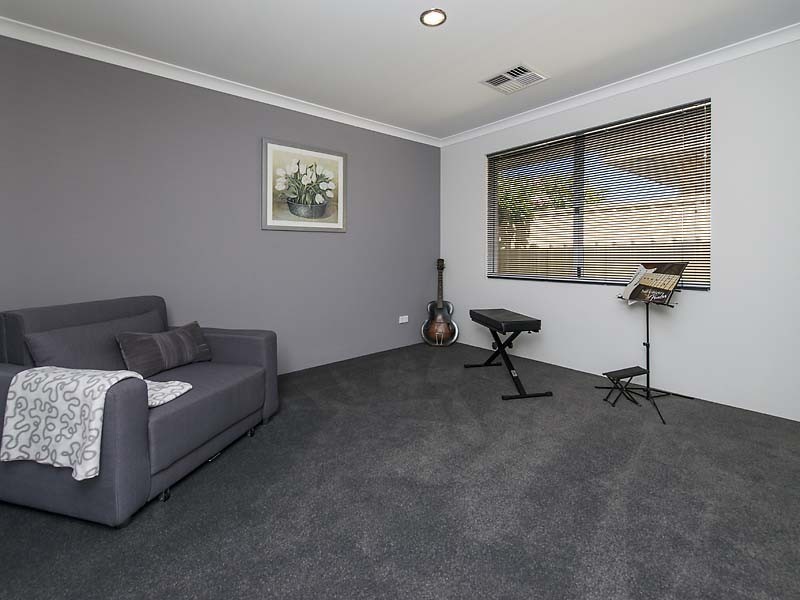 135 Clontarf Road, Hamilton Hill WA 6163