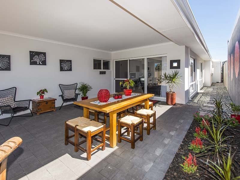 135 Clontarf Road, Hamilton Hill WA 6163