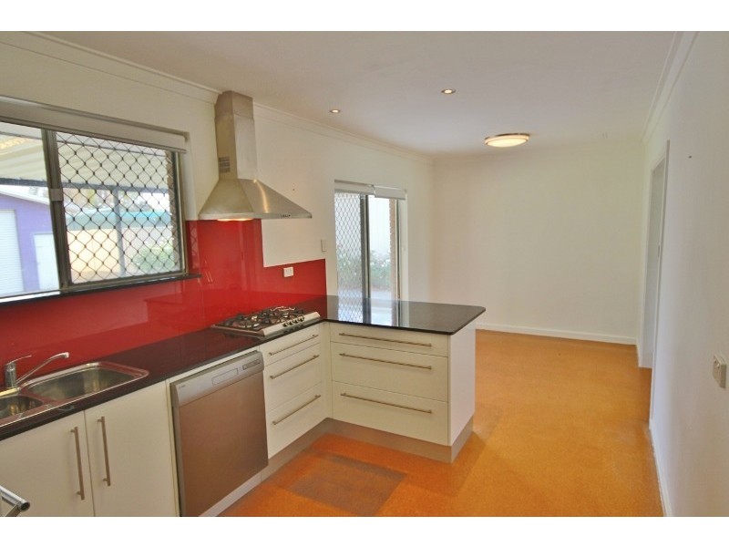 6 Stainer St, Willagee WA 6156