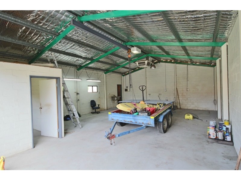 6 Stainer St, Willagee WA 6156