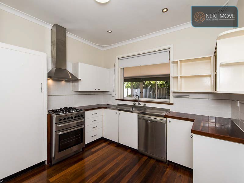 4 Worley St, Willagee WA 6156