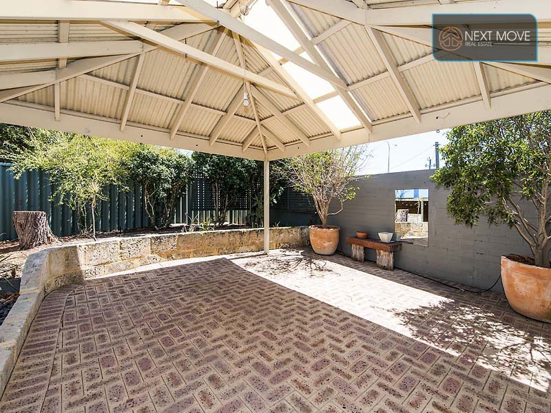 4 Worley St, Willagee WA 6156