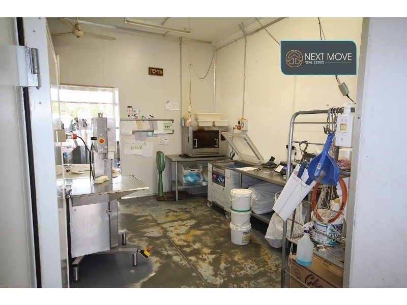 82 Archibald St, Willagee WA 6156