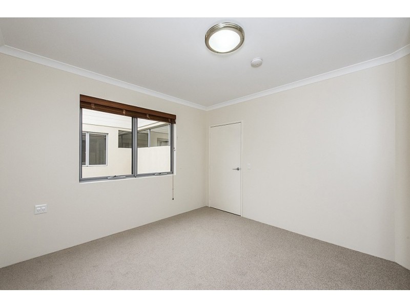 87/84 Foley Village, Collick St, Hilton WA 6163