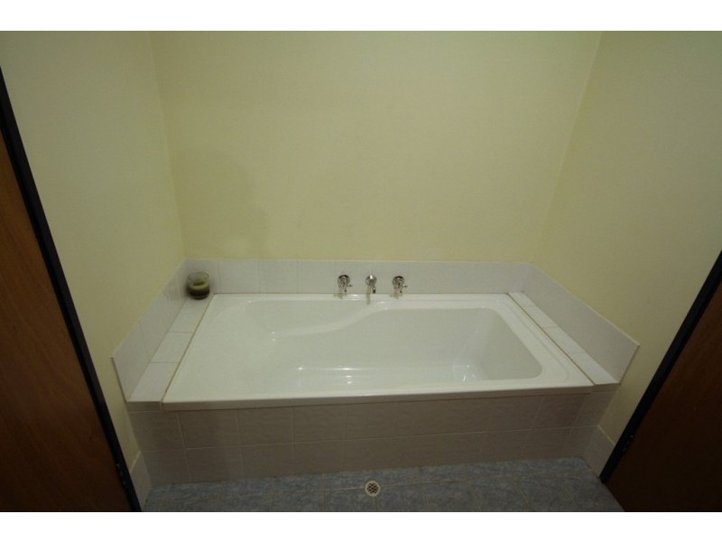 7b Bassett St, Willagee WA 6156