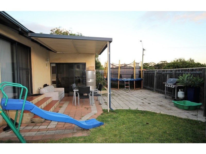 7b Bassett St, Willagee WA 6156