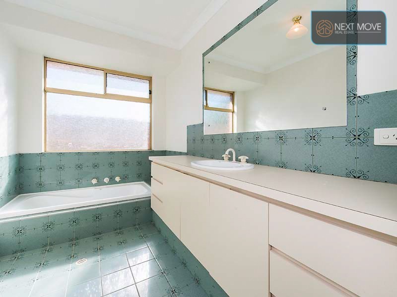 3a Moorhouse St, Willagee WA 6156