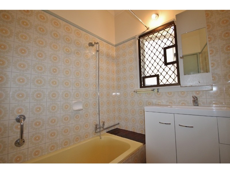 92 Arkwell Street, Willagee WA 6156