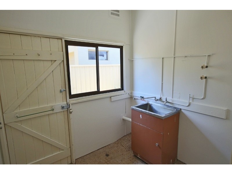 92 Arkwell Street, Willagee WA 6156