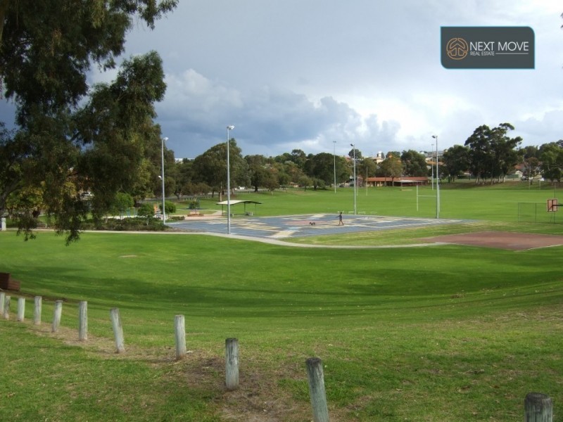 92 Arkwell Street, Willagee WA 6156