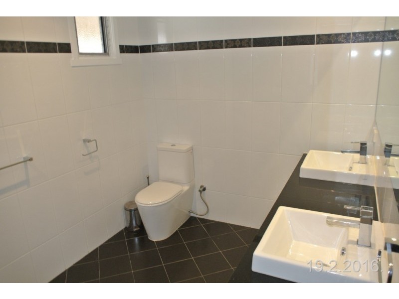 23B Coleman Crst, Melville WA 6156