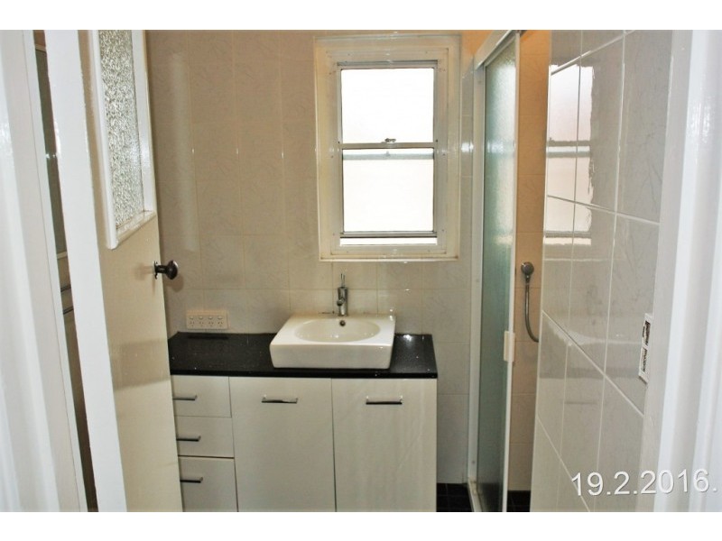 23B Coleman Crst, Melville WA 6156