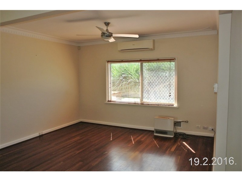 23B Coleman Crst, Melville WA 6156