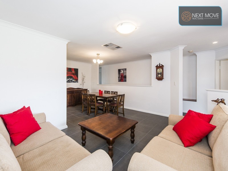 4 Songlark Place, Huntingdale WA 6110