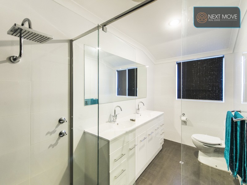 4 Songlark Place, Huntingdale WA 6110