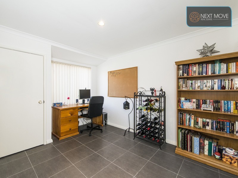 4 Songlark Place, Huntingdale WA 6110