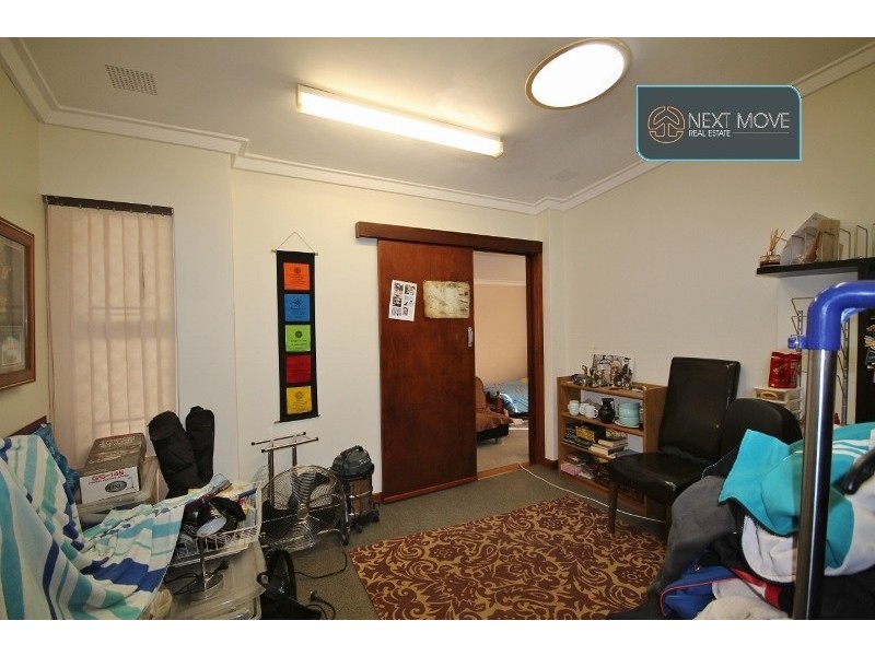 16 Caple St, Willagee WA 6156