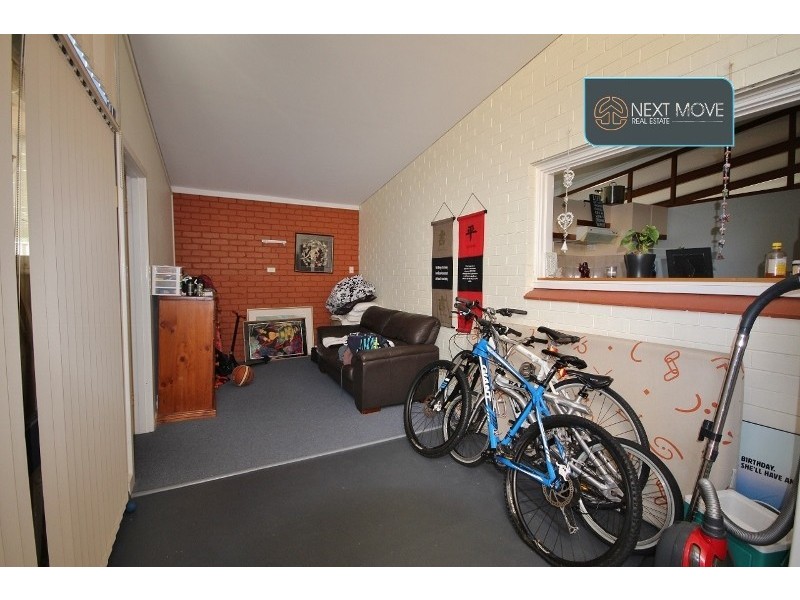 16 Caple St, Willagee WA 6156