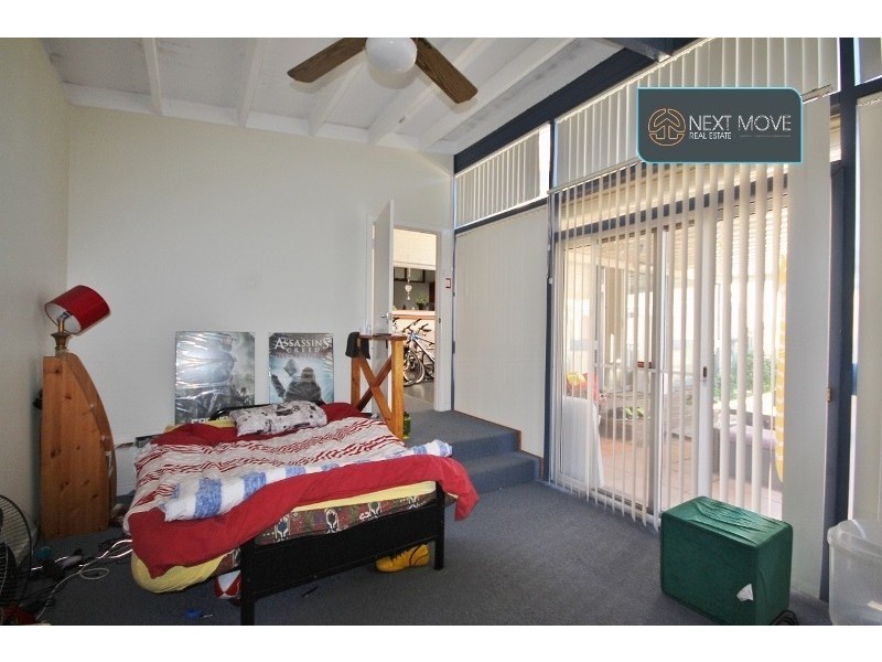 16 Caple St, Willagee WA 6156