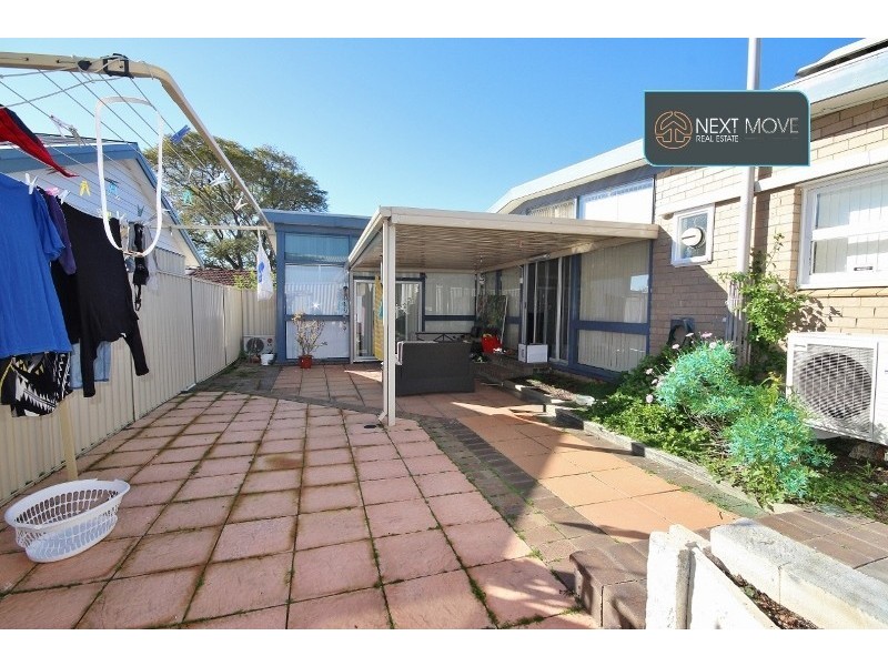 16 Caple St, Willagee WA 6156