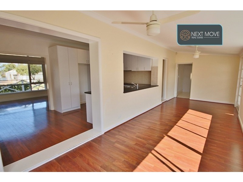 8 Jackman St, Willagee WA 6156