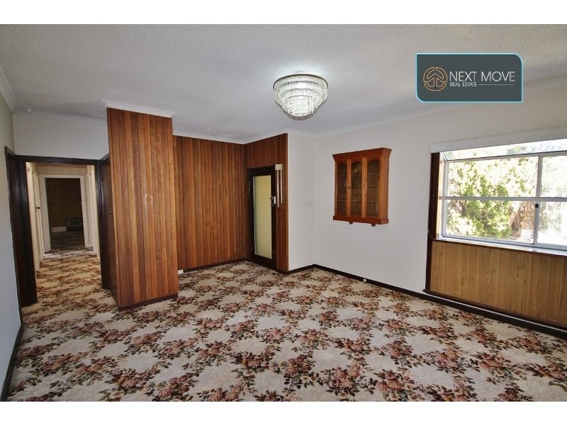 31 Worley St, Willagee WA 6156