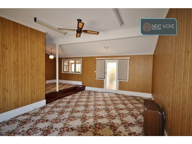 31 Worley St, Willagee WA 6156