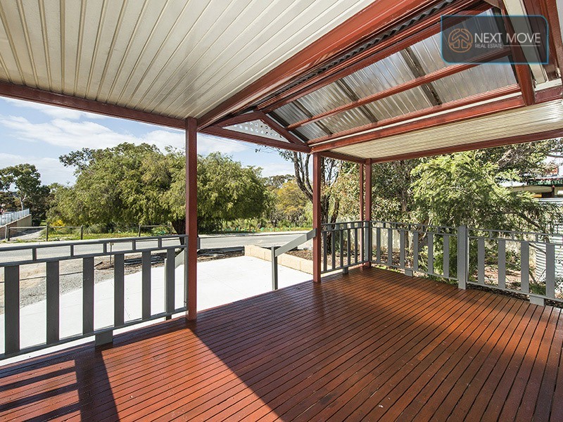 6 Stacey St, Willagee WA 6156