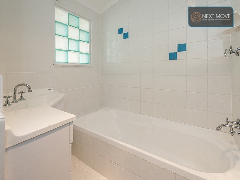 6 Stacey St, Willagee WA 6156