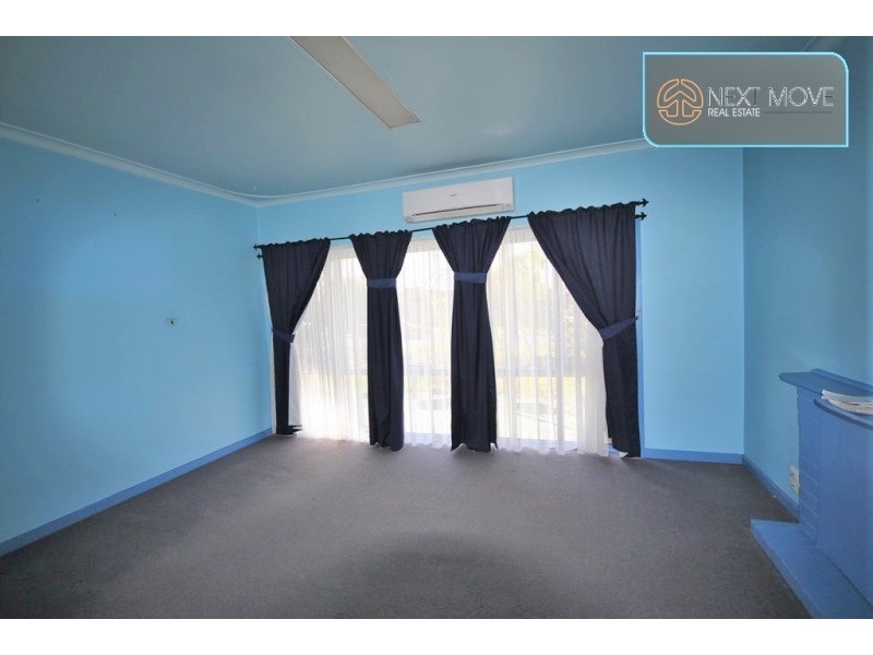 8 Moorhouse Street, Willagee WA 6156