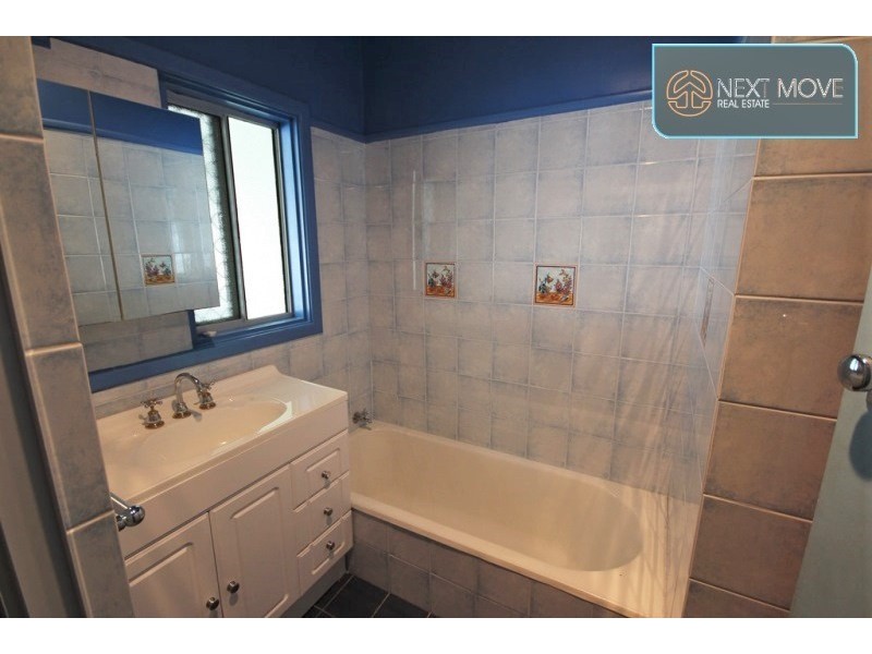 8 Moorhouse Street, Willagee WA 6156