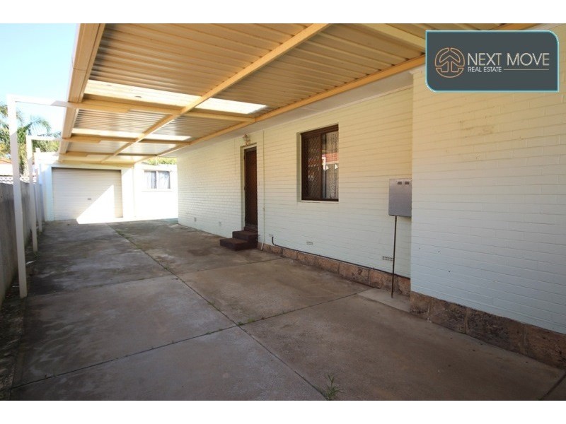 8 Moorhouse Street, Willagee WA 6156