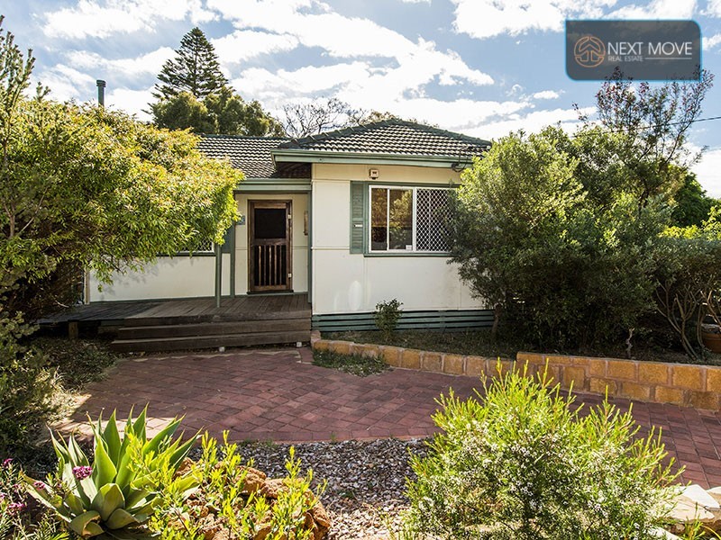 12 Ellison St, Willagee WA 6156